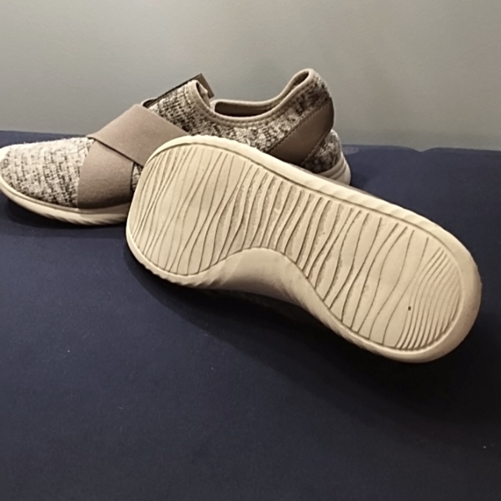 Earth Spirit Slip In Shoes - Picture 3 of 3